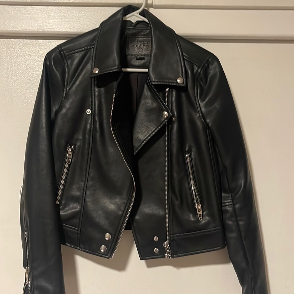 Super cute leather jacket.